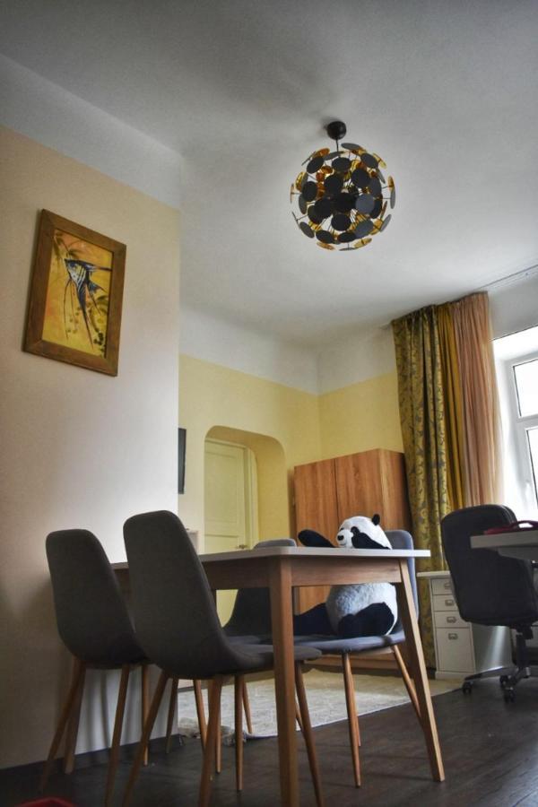 Panda House - Luxury In Old Town Apartment Tartu Bagian luar foto